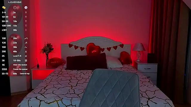 Snapshot of WICKEDEMBER chatting on 02.10.26 WICKEDEMBER online show from 02.10.26