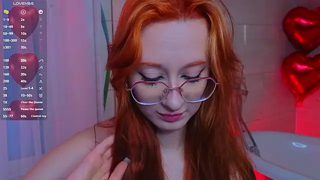 Snapshot of WICKEDEMBER chatting on 02.11.26 WICKEDEMBER online show from 02.11.26