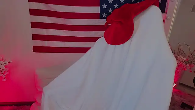 Snapshot of WICKEDEMBER chatting on 03.07.26 WICKEDEMBER online show from 03.07.26