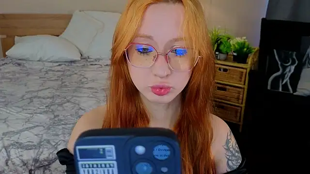 Snapshot of WICKEDEMBER chatting on 03.20.26 WICKEDEMBER online show from 03.20.26