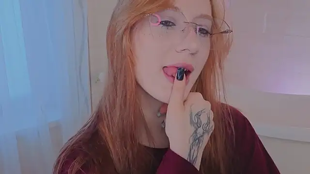 Snapshot of WICKEDEMBER chatting on 03.21.26 WICKEDEMBER online show from 03.21.26