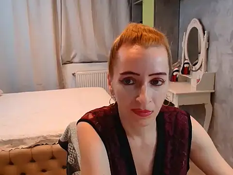 AnneDevrim online show from 11.11.25