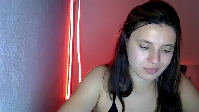 Snapshot of KiraHoney chatting on 01.13.26 KiraHoney online show from 01.13.26