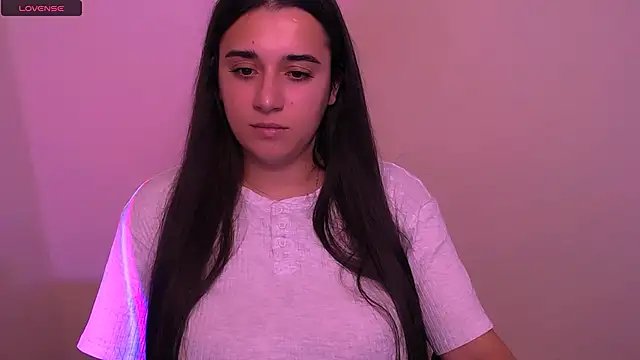 Snapshot of AlinaDoll_ chatting on 11.05.25 AlinaDoll online show from 11.05.25