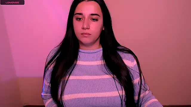 Snapshot of AlinaDoll_ chatting on 11.07.25 AlinaDoll online show from 11.07.25