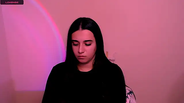 Snapshot of AlinaDoll_ chatting on 11.08.25 AlinaDoll online show from 11.08.25