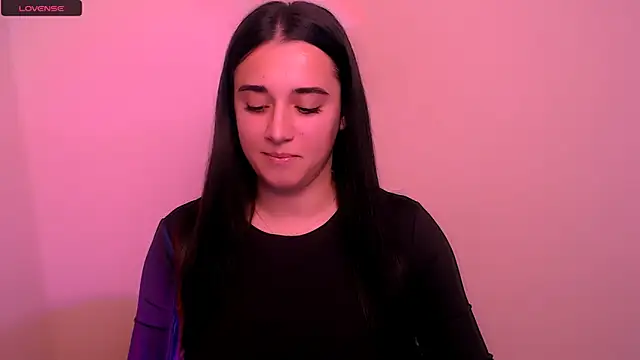 Snapshot of AlinaDoll_ chatting on 11.11.25 AlinaDoll online show from 11.11.25