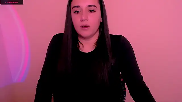 Snapshot of AlinaDoll_ chatting on 11.24.25 AlinaDoll online show from 11.24.25