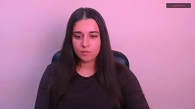 Snapshot of AlinaDoll_ chatting on 11.26.25 AlinaDoll online show from 11.26.25