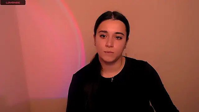 Snapshot of AlinaDoll_ chatting on 12.03.25 AlinaDoll online show from 12.03.25