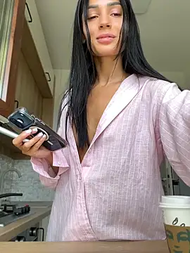 VickyM99 online show from 06.20.26