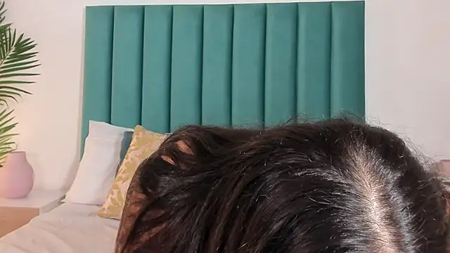 EmaaTaylor online show from 11.06.25