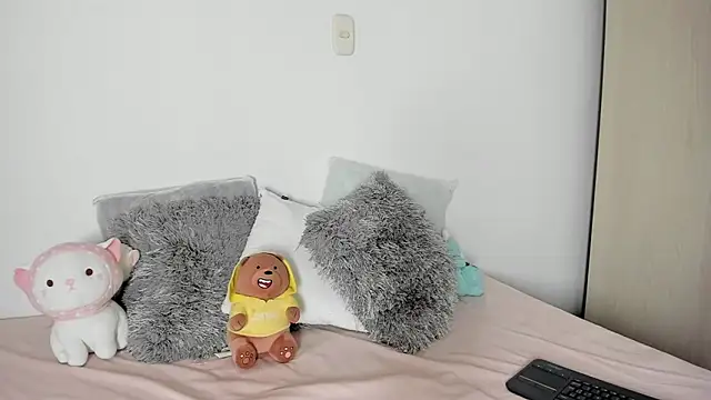 Salome 208 online show from 11.19.25