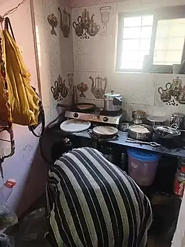 Snapshot of Lailamajnu1996 chatting on 02.13.26 Lailamajnu1996 online show from 02.13.26