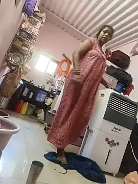 Snapshot of Lailamajnu1996 chatting on 02.22.26 Lailamajnu1996 online show from 02.22.26