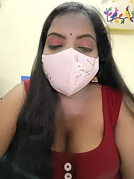 Snapshot of Yuvika66 chatting on 11.03.25 Yuvika66 online show from 11.03.25