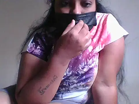 Snapshot of Mathi_cam chatting on 12.01.25 Mathi cam online show from 12.01.25