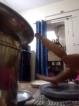 Snapshot of Mathi_cam chatting on 12.03.25 Mathi cam online show from 12.03.25