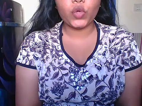 Snapshot of Mathi_cam chatting on 01.13.26 Mathi cam online show from 01.13.26