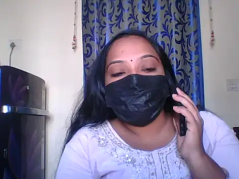 Snapshot of Mathi_cam chatting on 02.06.26 Mathi cam online show from 02.06.26