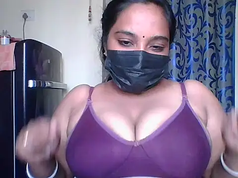 Snapshot of Mathi_cam chatting on 03.23.26 Mathi cam online show from 03.23.26