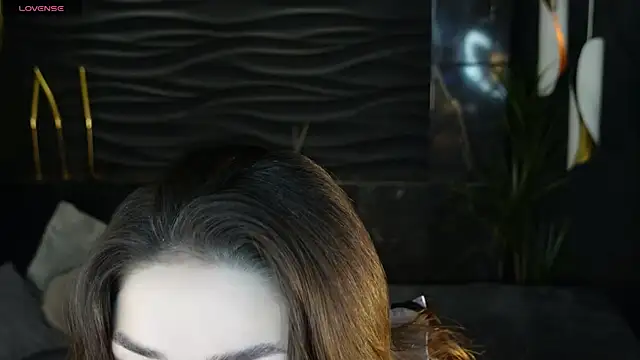 Snapshot of melanie_neal chatting on 11.25.25 melanie neal online show from 11.25.25