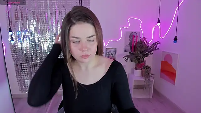 Snapshot of melanie_neal chatting on 11.29.25 melanie neal online show from 11.29.25