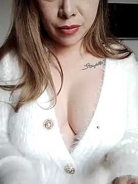 Snapshot of thu-cuoi chatting on 01.14.26 thu-cuoi online show from 01.14.26