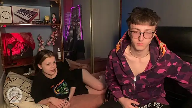 Snapshot of t_files_x chatting on 03.04.26 t files x online show from 03.04.26