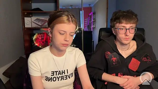 Snapshot of t_files_x chatting on 04.03.26 t files x online show from 04.03.26