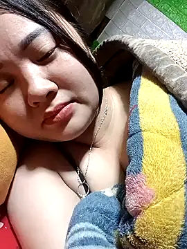 Bee-bgolden online show from 11.19.25