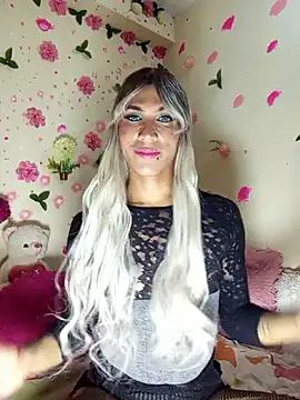 Snapshot of Sthefy_luna131 chatting on 11.15.25 Sthefy luna131 online show from 11.15.25