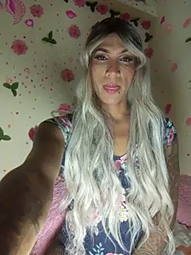 Snapshot of Sthefy_luna131 chatting on 11.19.25 Sthefy luna131 online show from 11.19.25