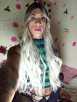 Snapshot of Sthefy_luna131 chatting on 11.22.25 Sthefy luna131 online show from 11.22.25