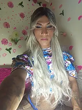 Snapshot of Sthefy_luna131 chatting on 11.23.25 Sthefy luna131 online show from 11.23.25