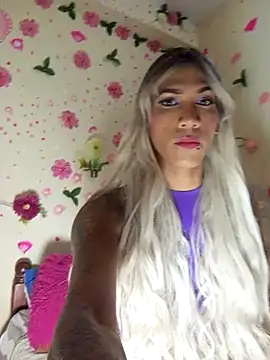 Snapshot of Sthefy_luna131 chatting on 11.25.25 Sthefy luna131 online show from 11.25.25