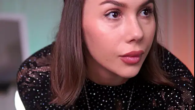 KarinaKokhana online show from 11.22.25