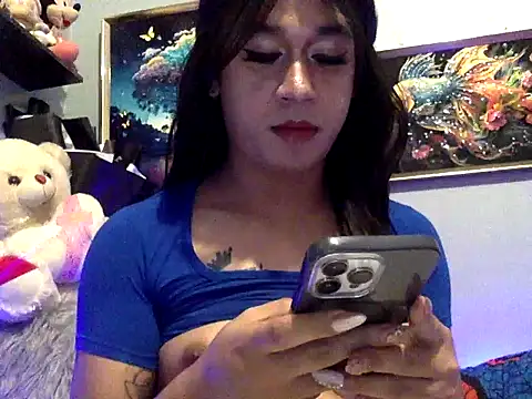 Snapshot of desirable_miya chatting on 11.19.25 desirable miya online show from 11.19.25