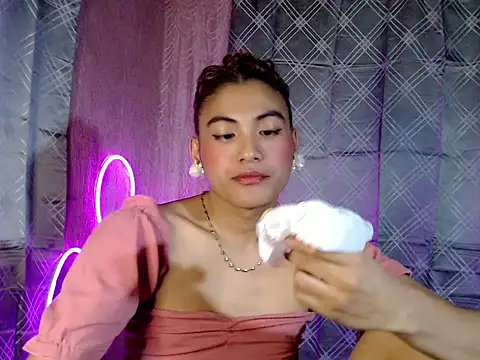 Snapshot of ursexykittykat_xx chatting on 04.21.26 ursexykittykat xx online show from 04.21.26