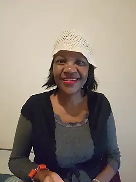 Snapshot of Mommy_Sienna chatting on 06.06.26 Mommy Sienna online show from 06.06.26