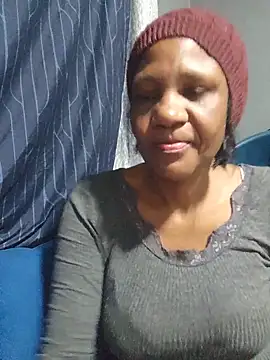 Snapshot of Mommy_Sienna chatting on 06.18.26 Mommy Sienna online show from 06.18.26