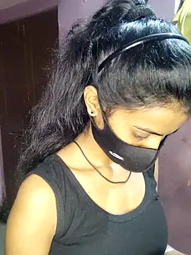 Snapshot of Thaper_Meera2 chatting on 02.05.26 Thaper Meera2 online show from 02.05.26