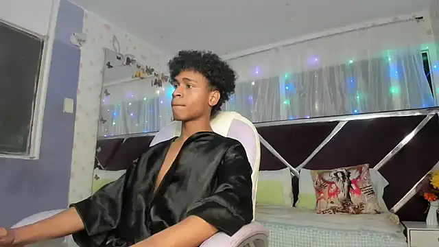 Santy bigcock 01 online show from 03.17.26