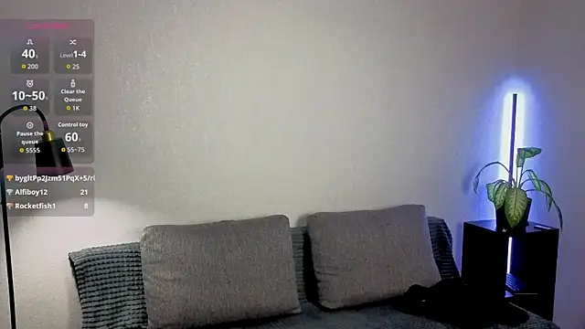 Snapshot of violetwluv chatting on 01.11.26 violetwluv online show from 01.11.26