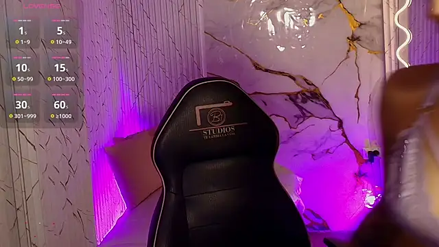 PEACHY TAY online show from 02.12.26