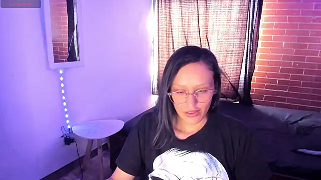 Snapshot of Samantha_Devil chatting on 12.05.25 Samantha Devil online show from 12.05.25