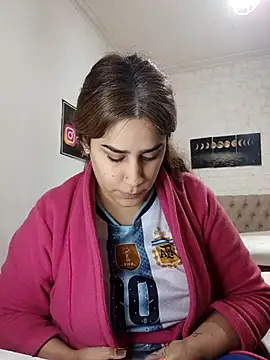 nahiarabiel33 online show from 06.17.26