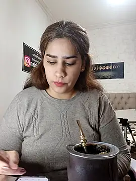 nahiarabiel33 online show from 07.31.26