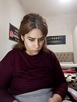 nahiarabiel33 online show from 08.02.26