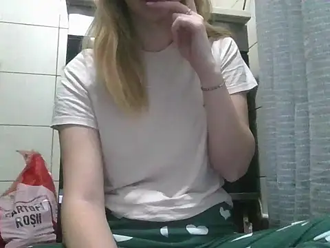 Snapshot of dirty_sasha00 chatting on 11.21.25 dirty sasha00 online show from 11.21.25